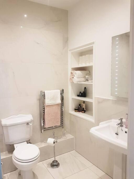 Spacious Apartment In The Heart Of Camden Town Londres Exterior foto